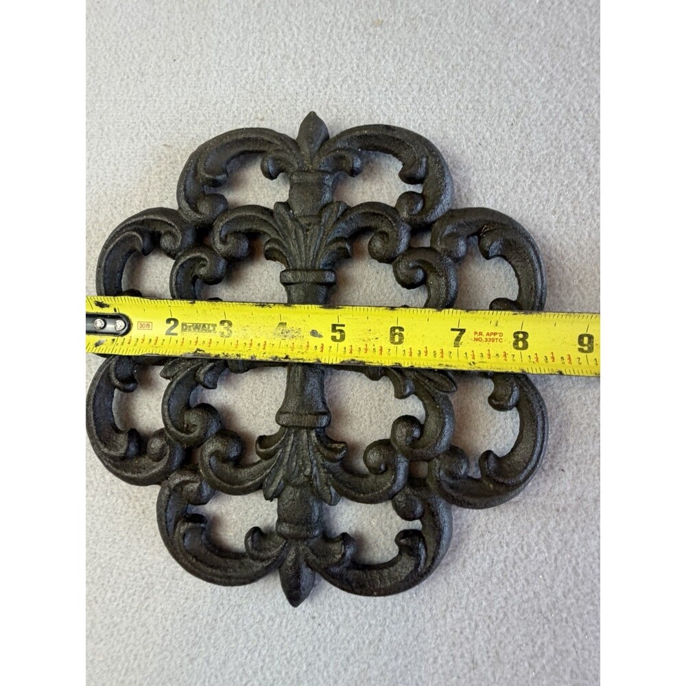Vintage Cast Iron Round Cross Trivet Wall Hanging Art - Picture 6 of 6